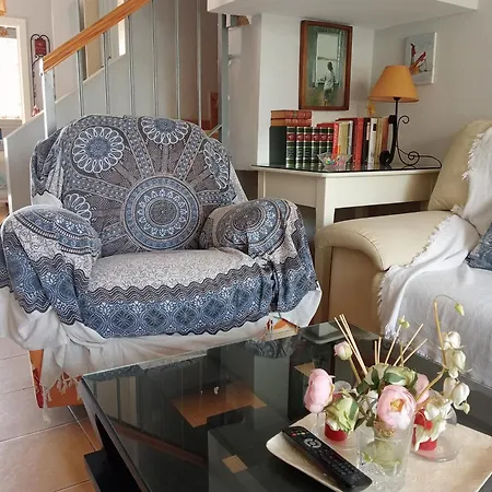 Holiday home Casa Coqueta Con Jardin La Redondela